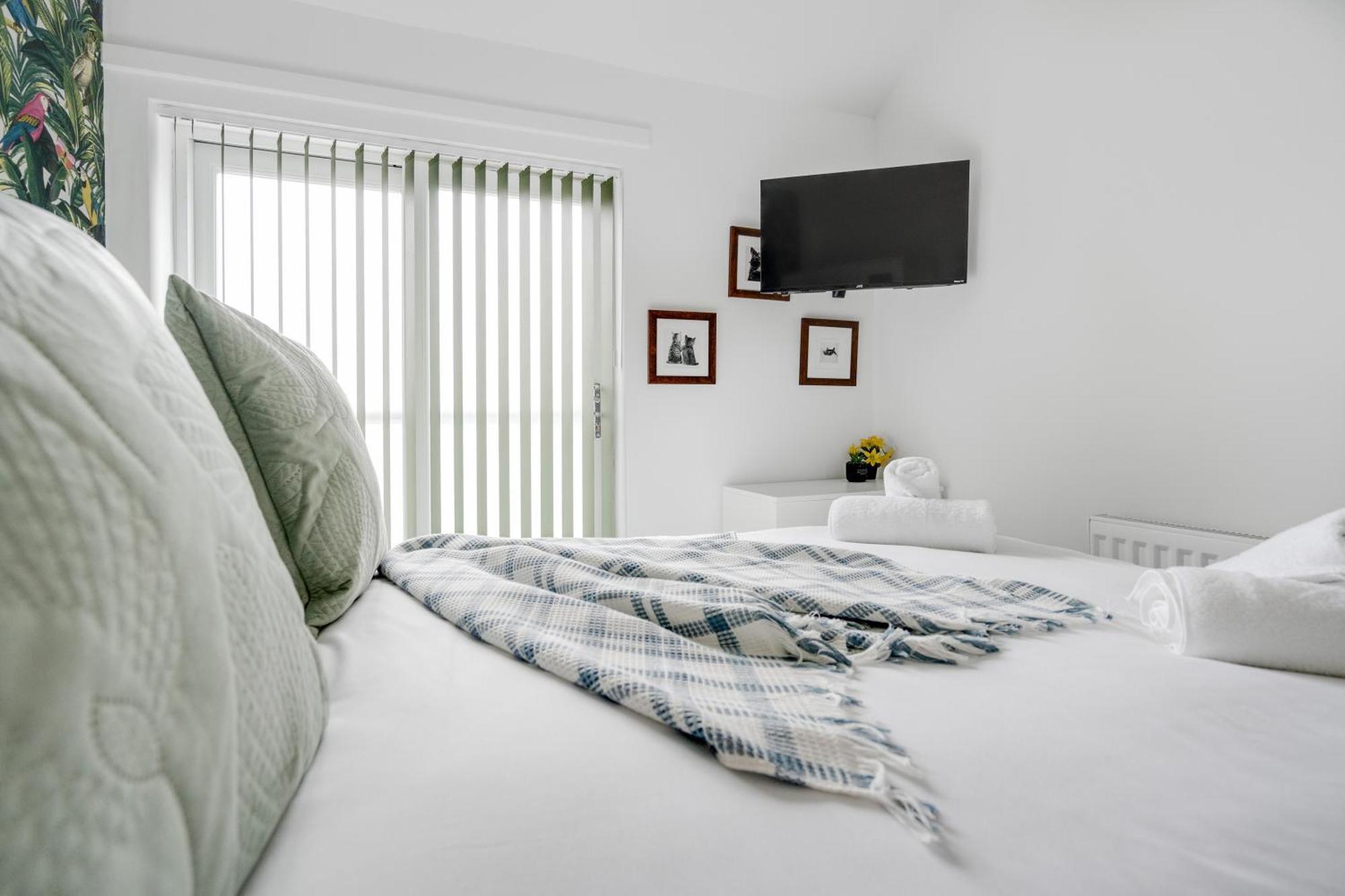 Buxton Apartment - 1 Bed, Free Parking, Wi-Fi Hazel Grove Esterno foto
