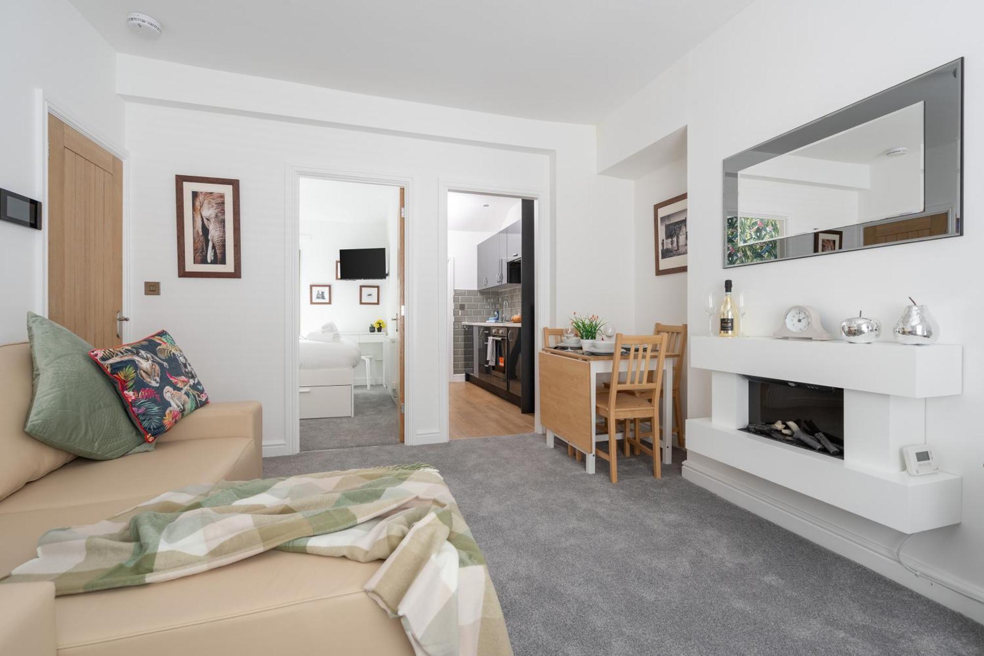 Buxton Apartment - 1 Bed, Free Parking, Wi-Fi Hazel Grove Esterno foto
