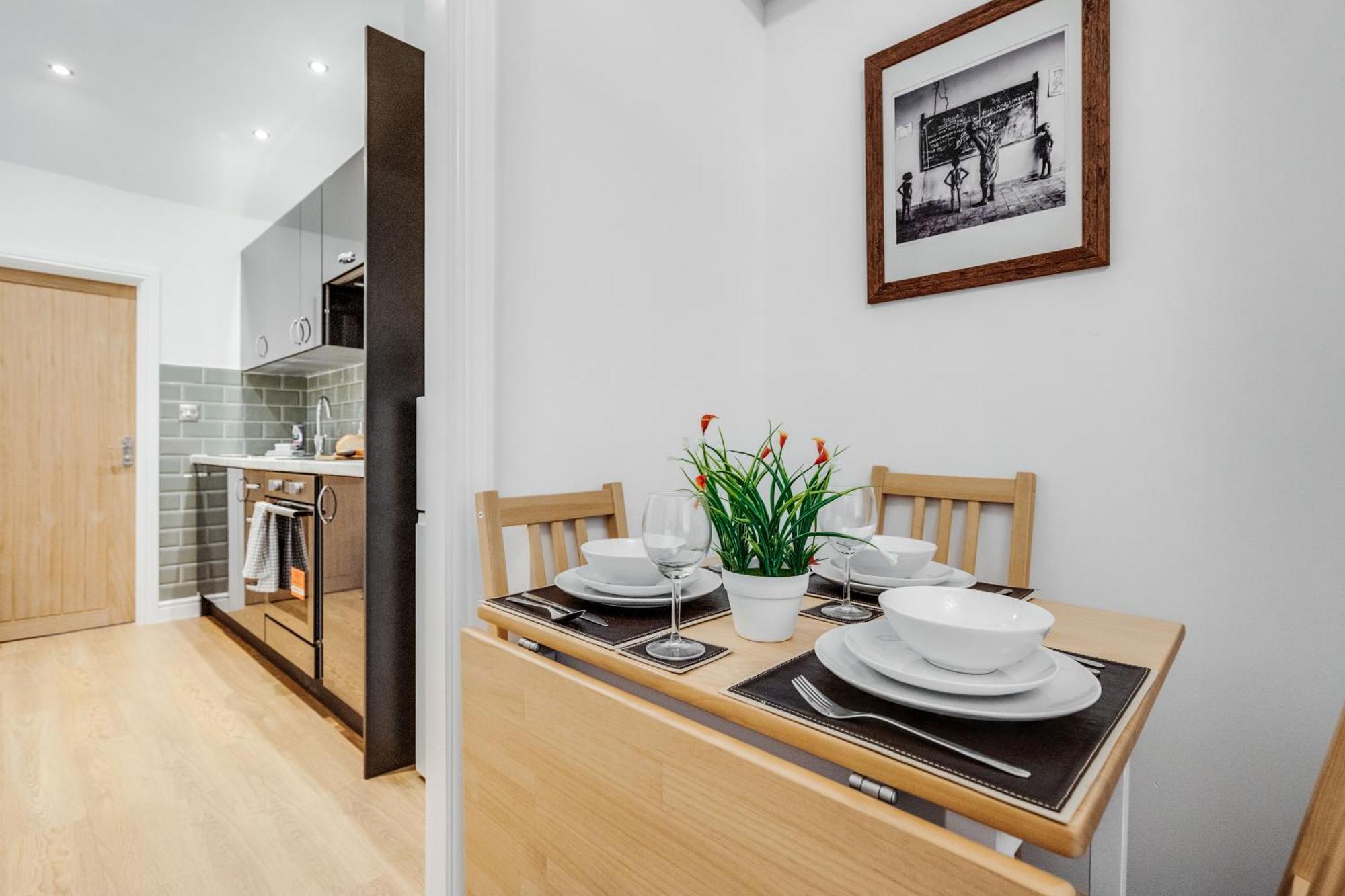 Buxton Apartment - 1 Bed, Free Parking, Wi-Fi Hazel Grove Esterno foto