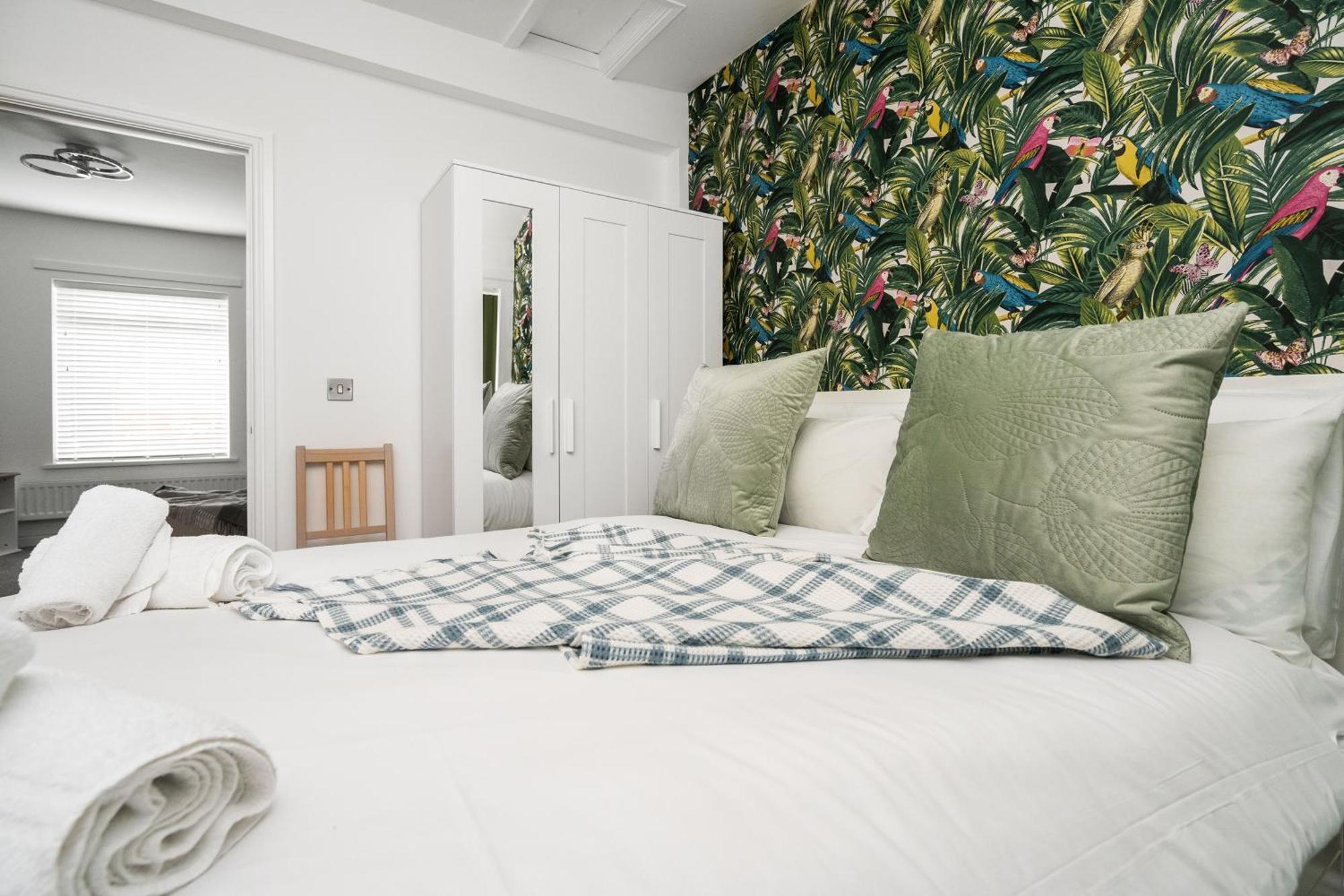 Buxton Apartment - 1 Bed, Free Parking, Wi-Fi Hazel Grove Esterno foto
